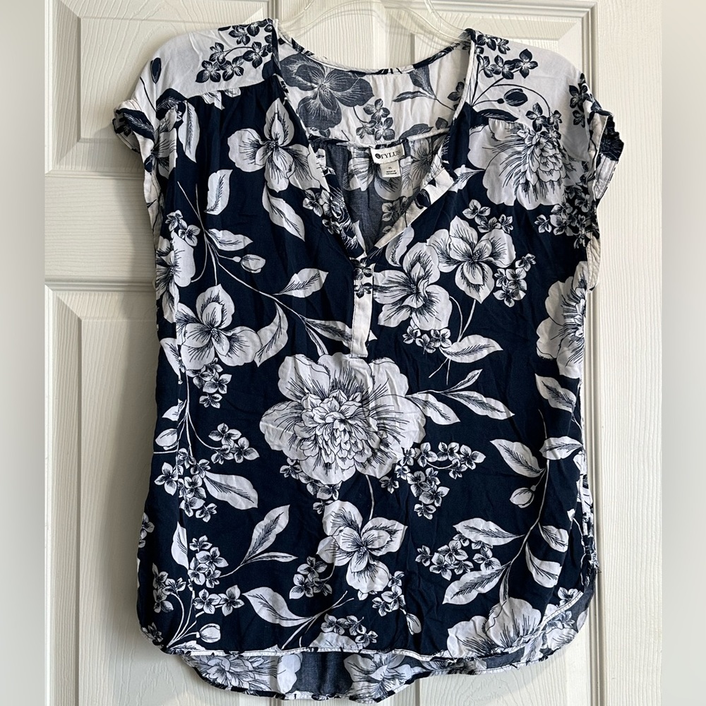 Stylus Navy and White Floral Top